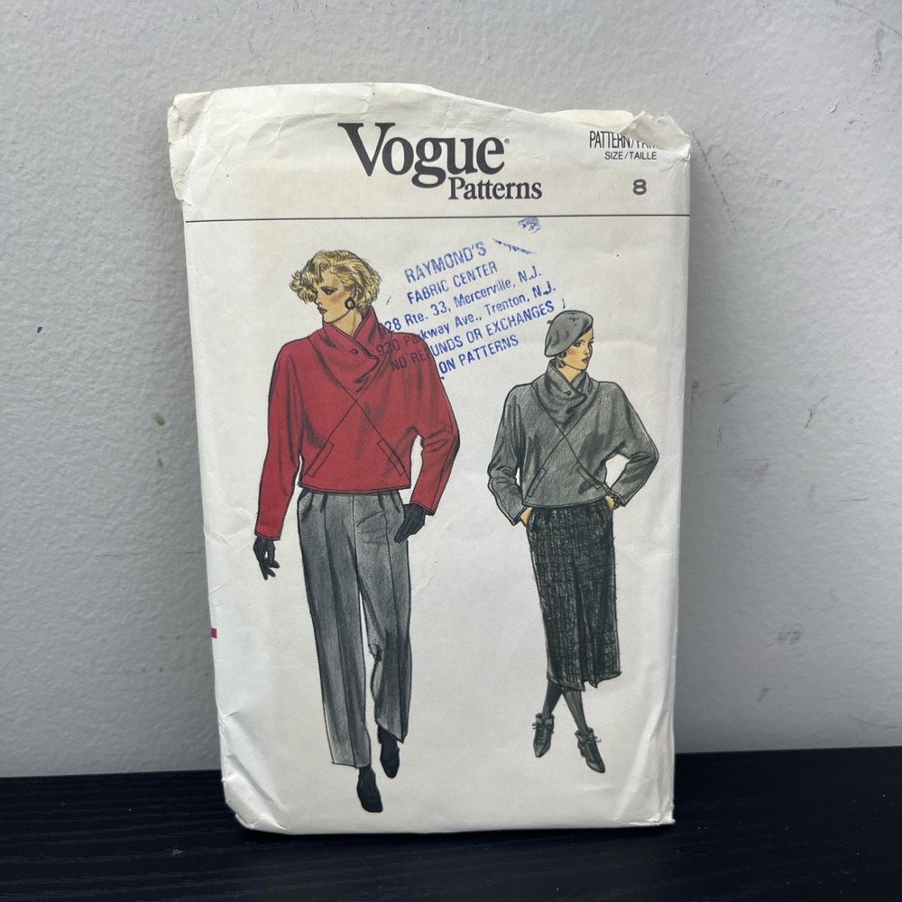 Vintage Vogue Pattern 9114 Misses Sewing Pattern Size 8 UNCUT Factory Folded